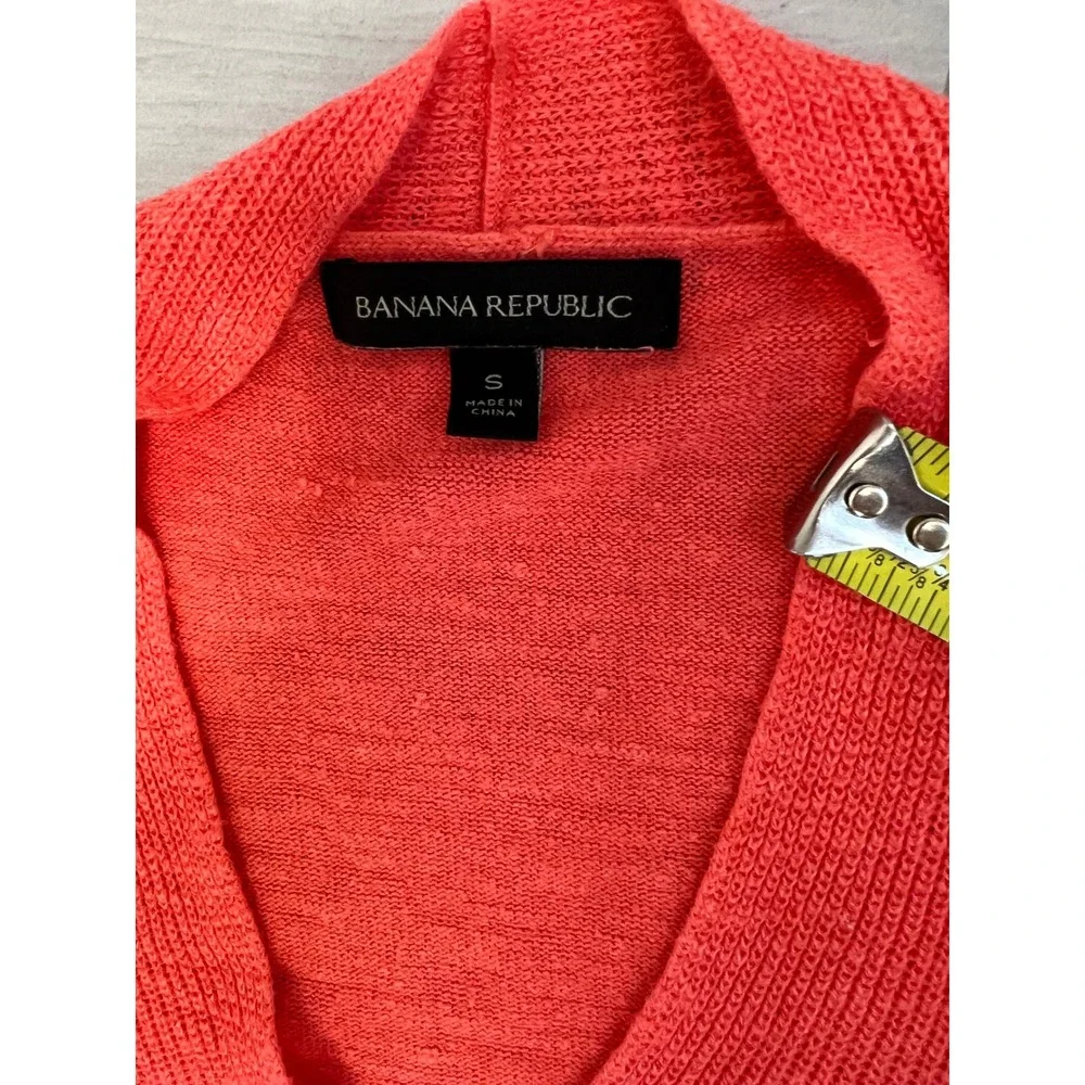 Banana Republic V-Neck Sweater Coral Orange Sz S Coastal Quiet Luxury‎ Knit